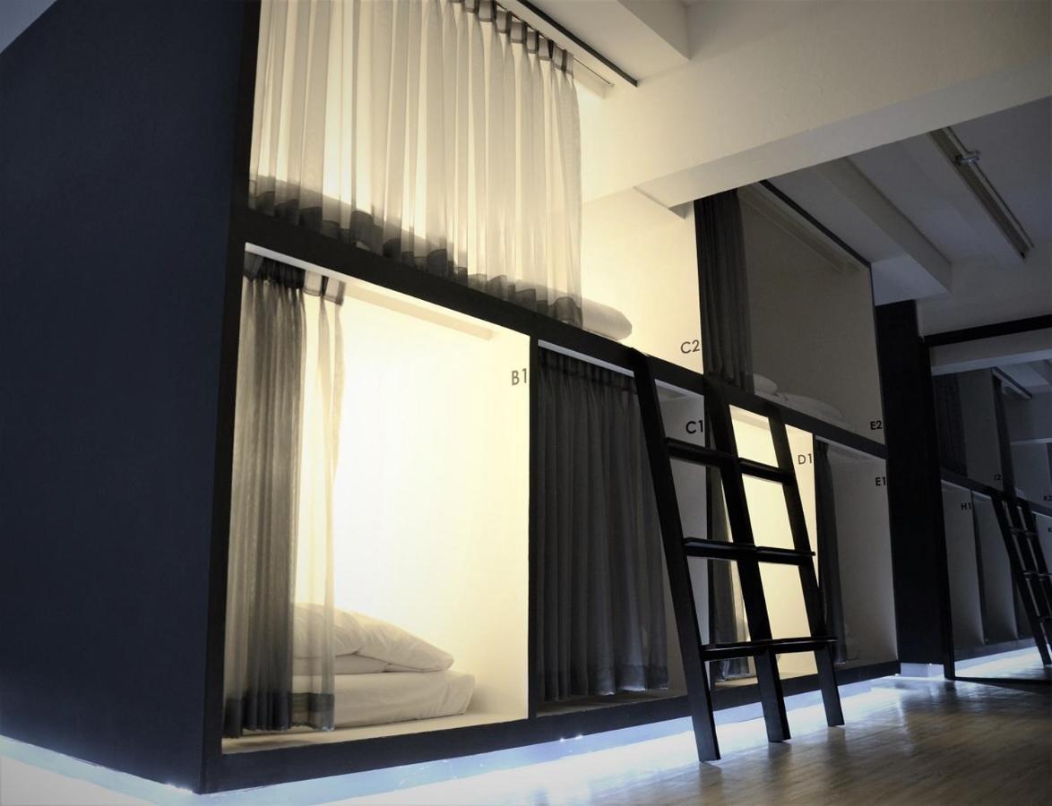 3Howw Hostel @ Sukhumvit 21 Bangkok Ngoại thất bức ảnh